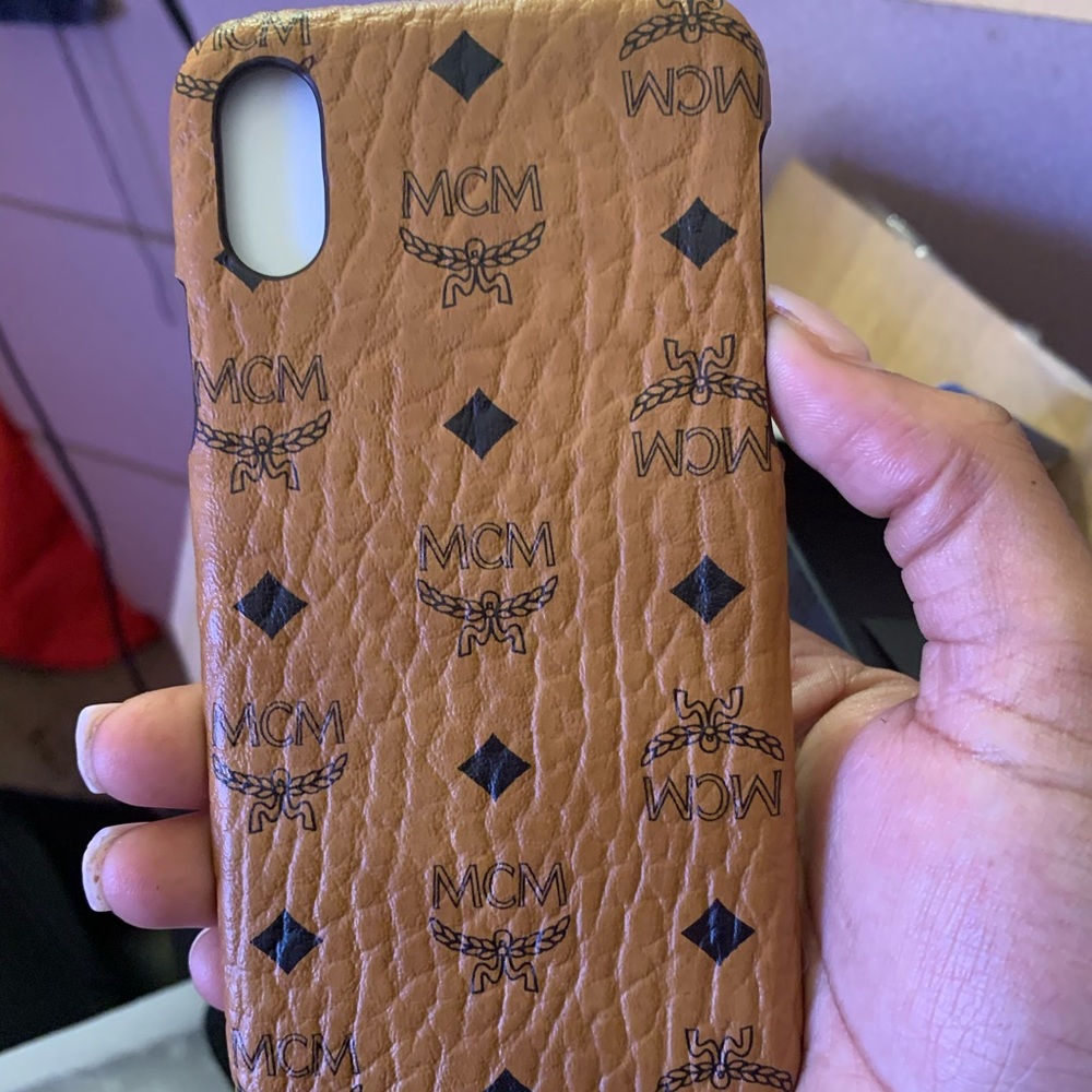 iPhone xs case need gone !